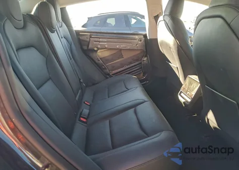 2025 Tesla Model 3 z USA, uszkodzony, nr VIN 5YJ3E1EA8SF967241